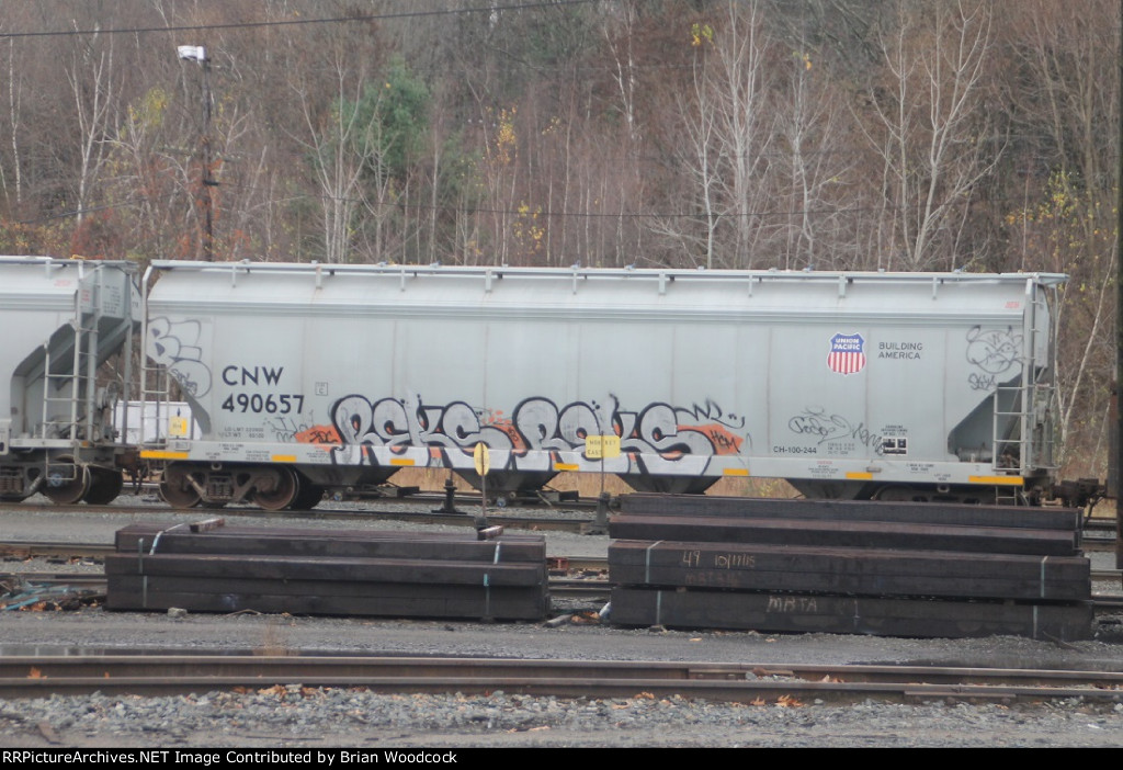 CNW 490657